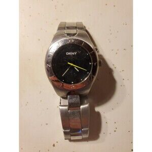 DKNY 5026 – Stainless Steel Men's Watch - Needs battery + Pin
